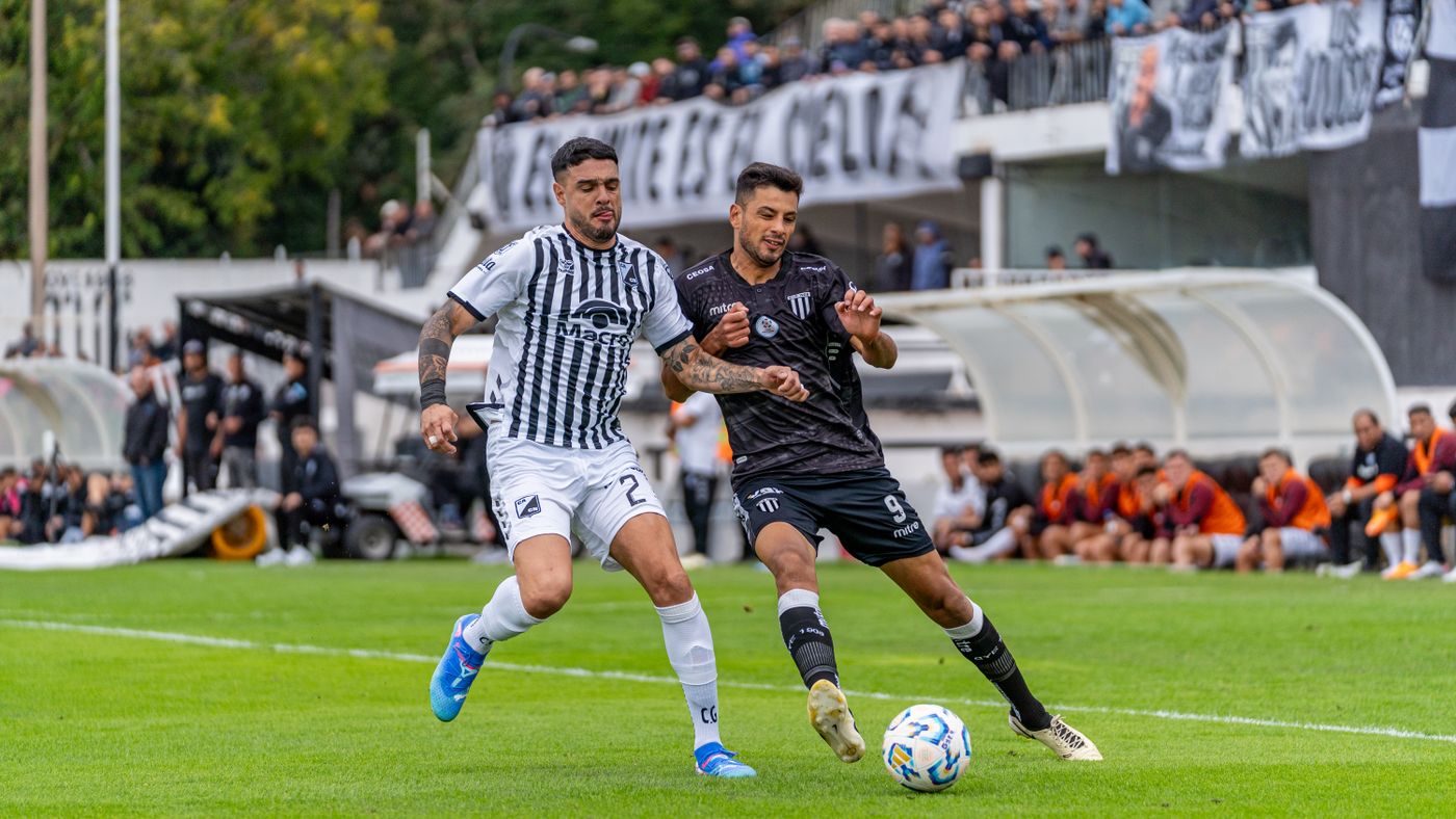 Players battling for the ball